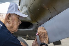 RV85049-WEB-VanderMeulen-_Bud-Anderson_